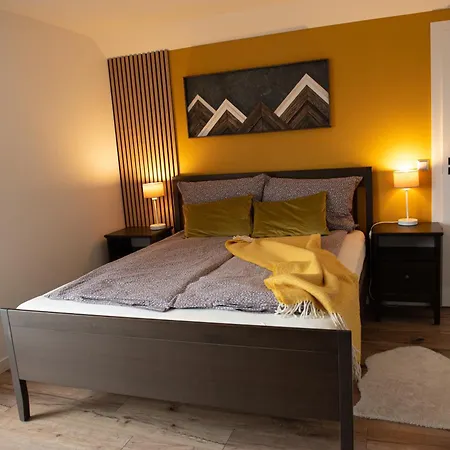 Obok Korbielowa * Krzyzowki