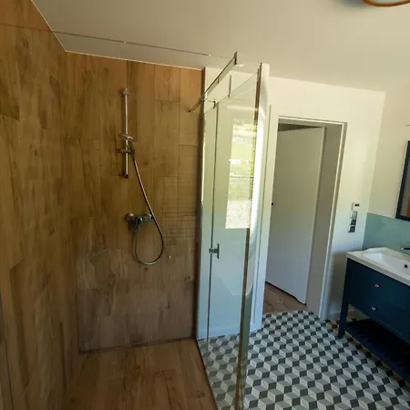 Obok Korbielowa * Krzyzowki